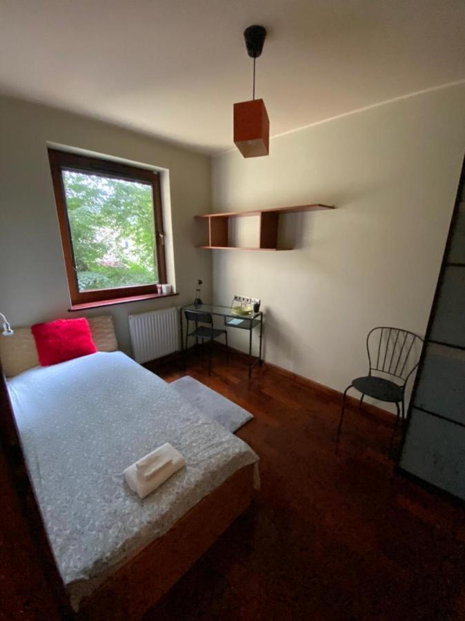 Niewielki Pokoj Jedno Lub Dwuosobowy W Duzym Mieszkaniu W Gdansk Wrzeszcz Ul Smoluchowskiego Kolo Akademii Medycznej - Cooliving Exterior foto